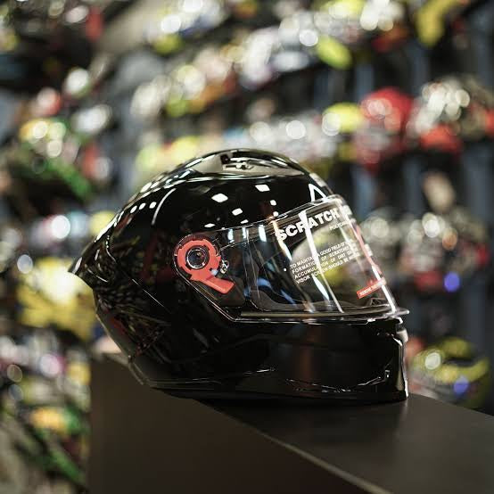 Studds Raider gloss black Helmet