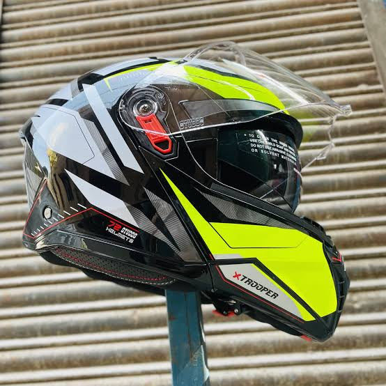 STUDDS Trooper d2 flip up helmet