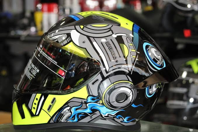 VEGA Bolt superhero helmet